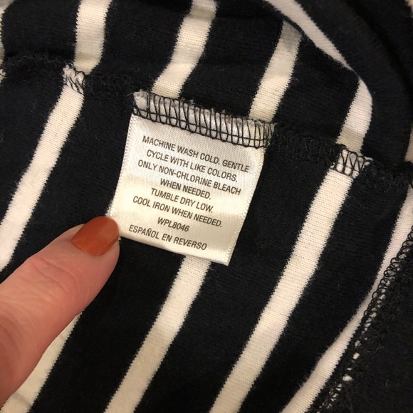 Karen Scott Sport 3/4 sleeve 1/4 zip striped pullover w/front pouch pocket B&W - Picture 9 of 9